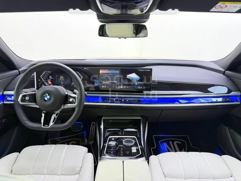 2026 بي ام دبليو الفئة السابعة 735أي