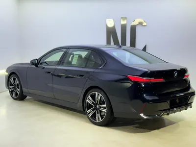 2026 بي ام دبليو الفئة السابعة 735أي