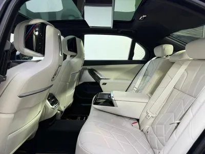 2026 بي ام دبليو الفئة السابعة 735أي