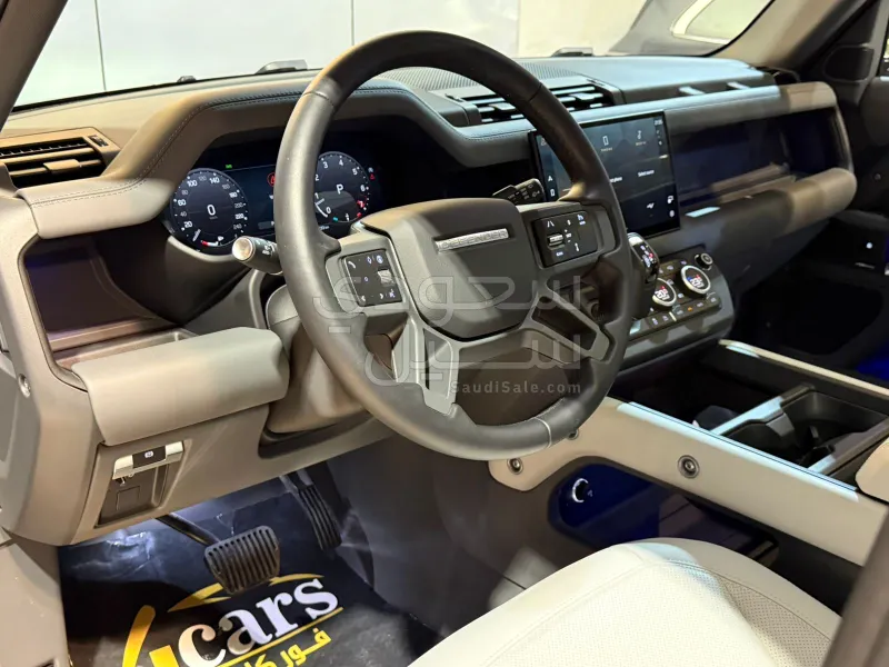 2025 لاند روفر ديفيندر اس اي