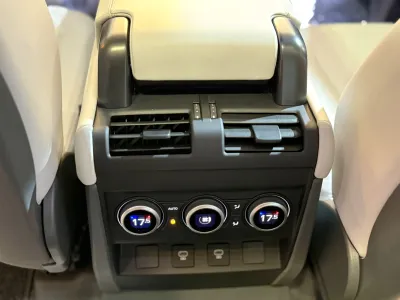 2025 لاند روفر ديفيندر اس اي