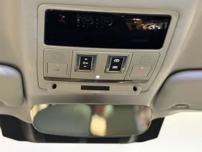 2025 لاند روفر ديفيندر اس اي