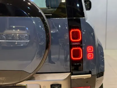 2025 لاند روفر ديفيندر اس اي