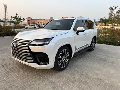 2024 لكزس إل إكس 600