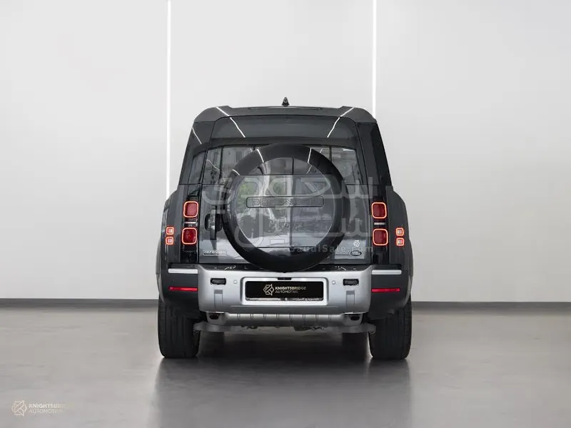 2023 لاند روفر ديفيندر 110