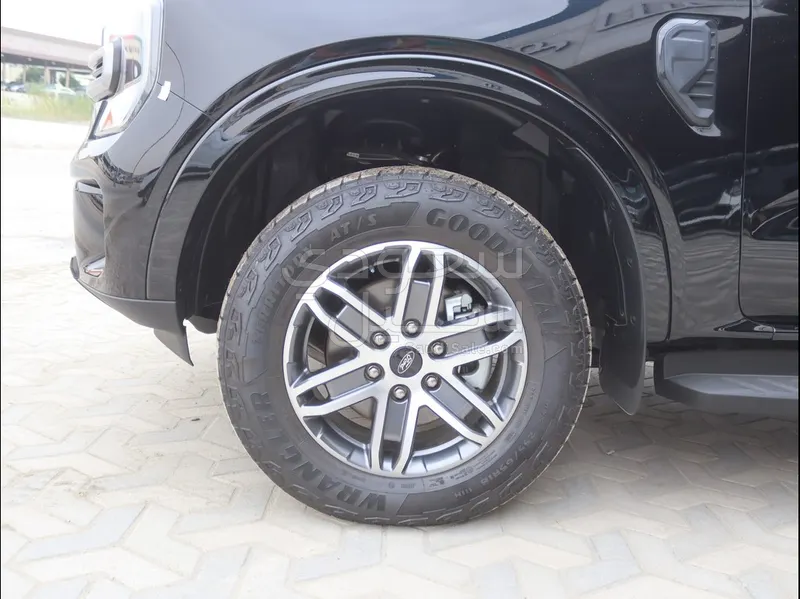 2025 فورد ايفرست