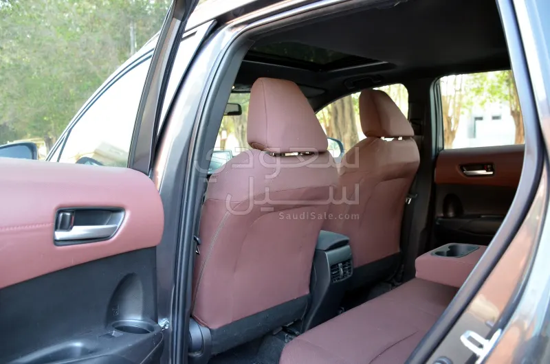 2024 تويوتا كورولا كروس