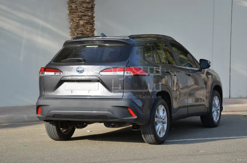 2024 تويوتا كورولا كروس