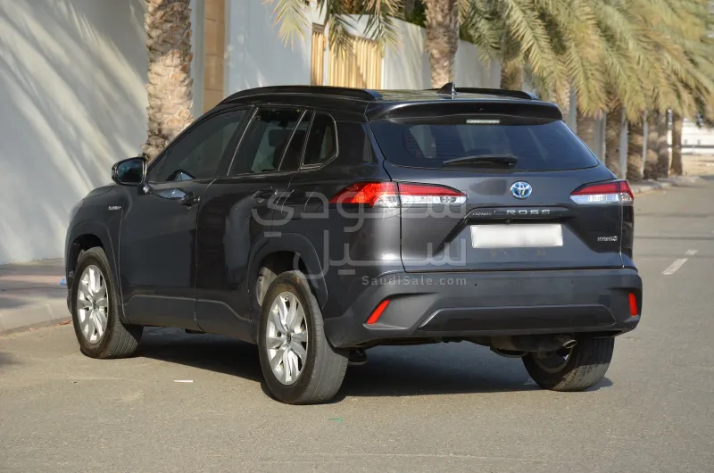 2024 تويوتا كورولا كروس