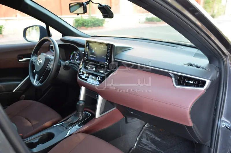 2024 تويوتا كورولا كروس