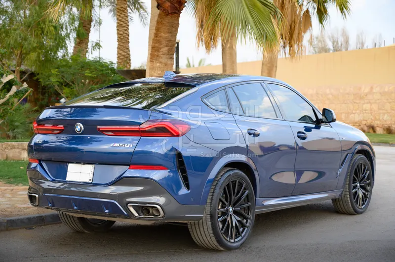 2022 بي ام دبليو الفئة اكس 6 إم 50 أي