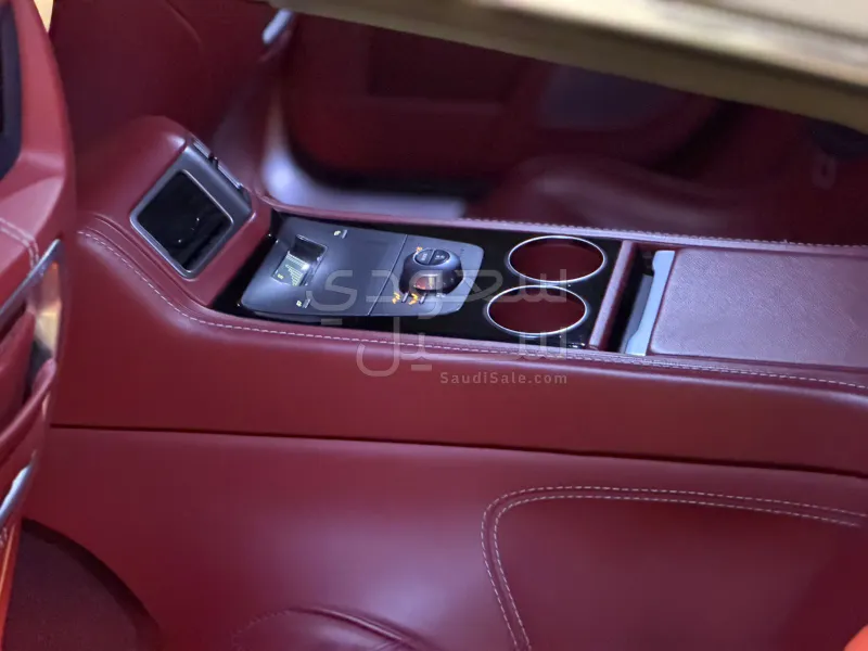 2012 استون مارتن رابيد