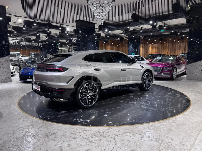 2025 لمبرجيني اوروس