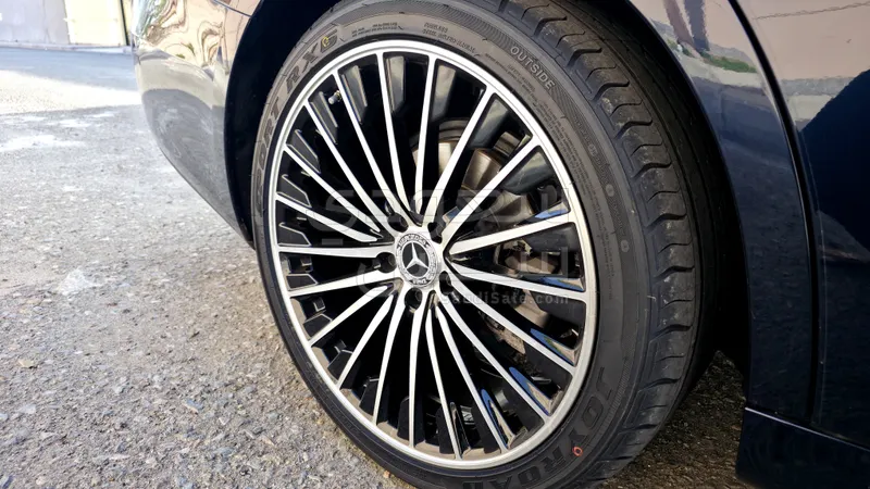 2024 مرسيدس - بنز إي 200