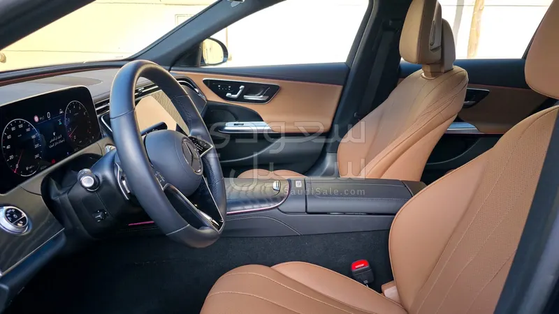 2024 مرسيدس - بنز إي 200