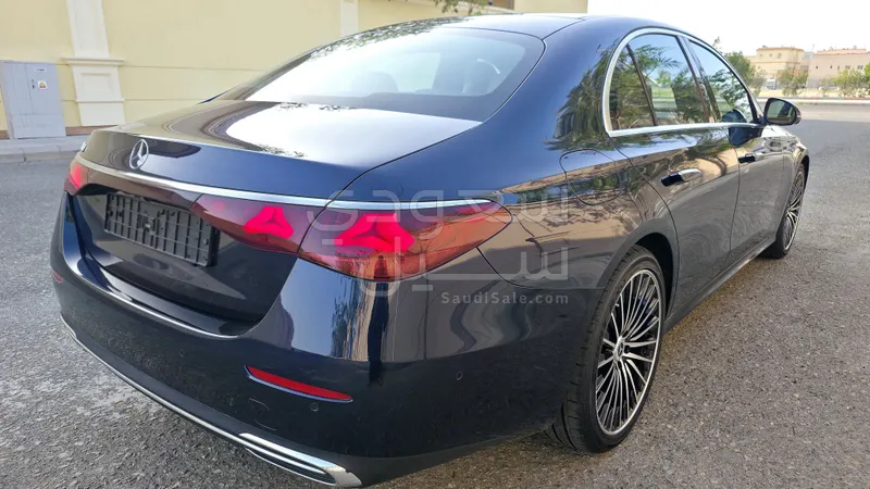 2024 مرسيدس - بنز إي 200