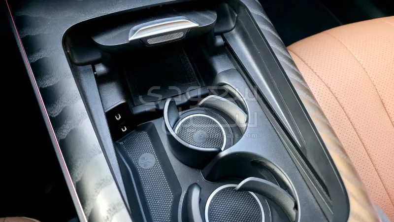 2024 مرسيدس - بنز إي 200