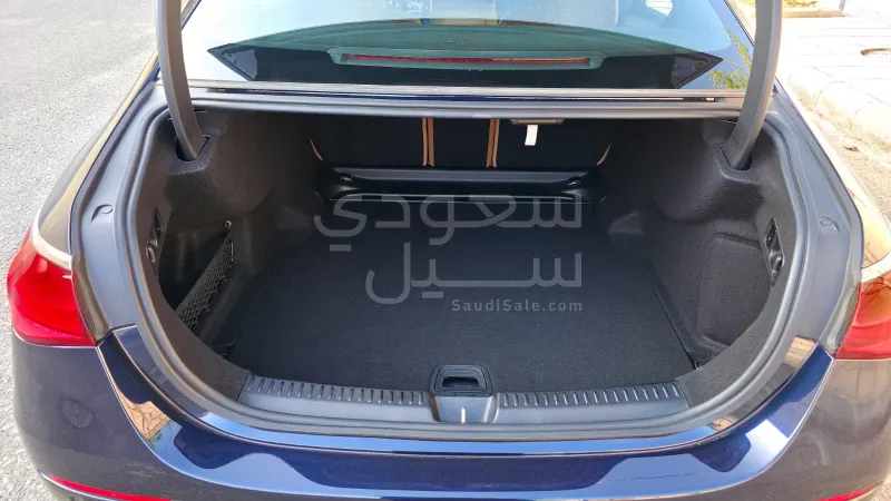 2024 مرسيدس - بنز إي 200