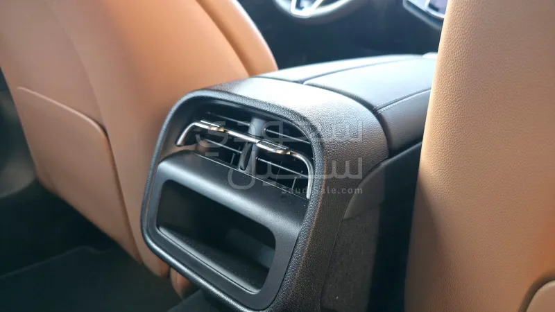 2024 مرسيدس - بنز إي 200