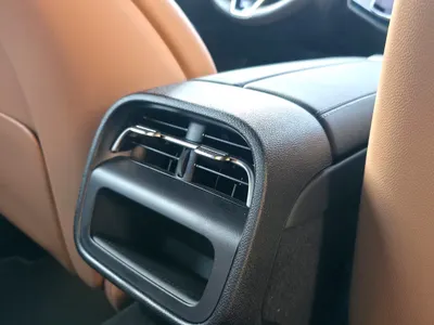 2024 مرسيدس - بنز إي 200