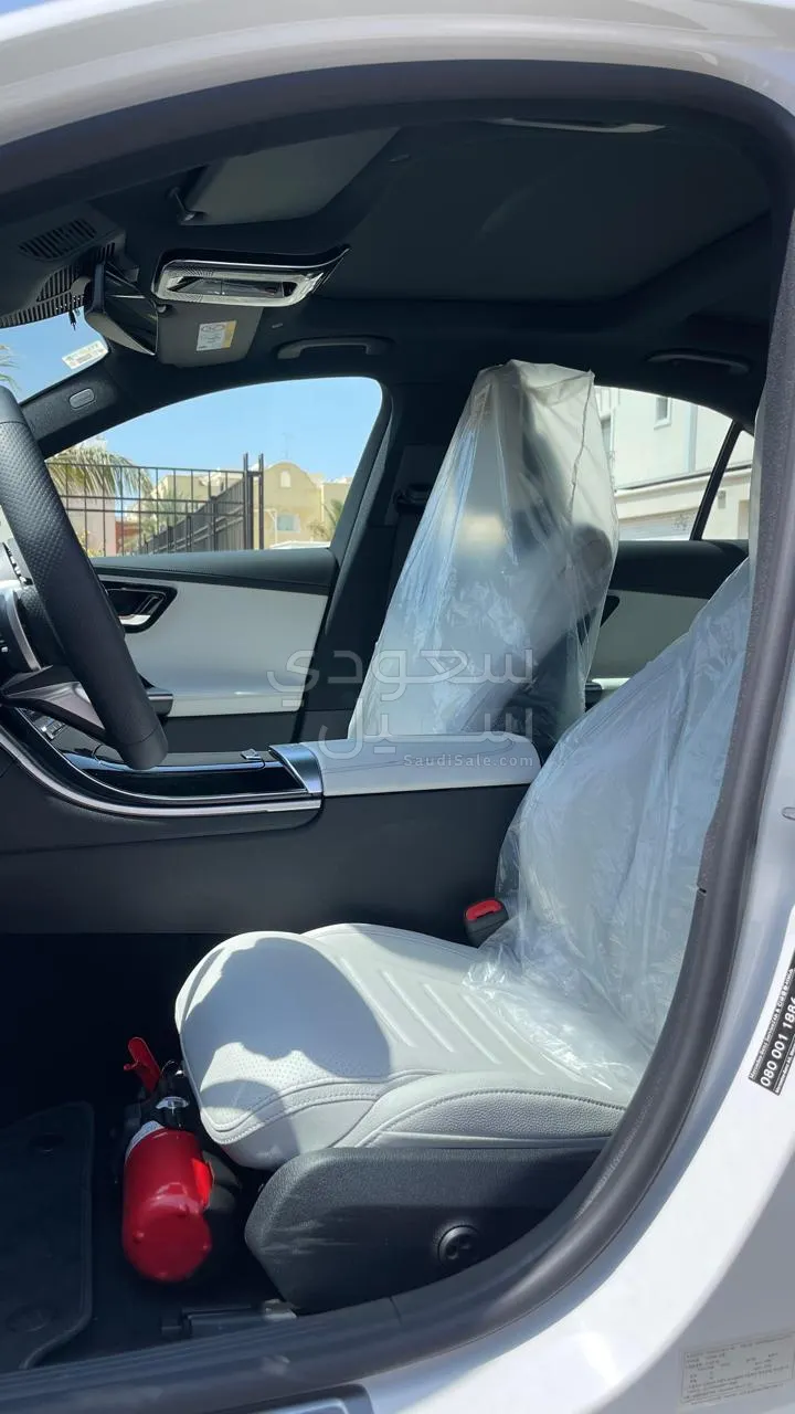 2025 مرسيدس - بنز سي 200 أي إم جي