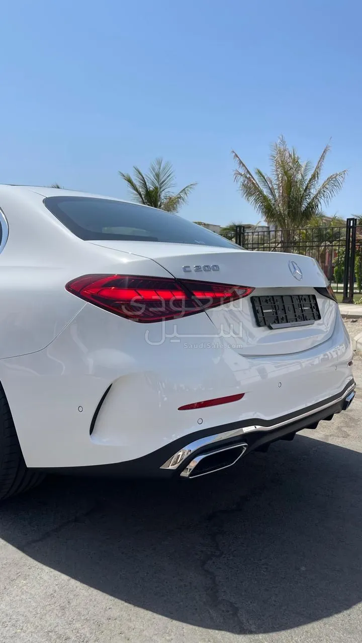 2025 مرسيدس - بنز سي 200 أي إم جي