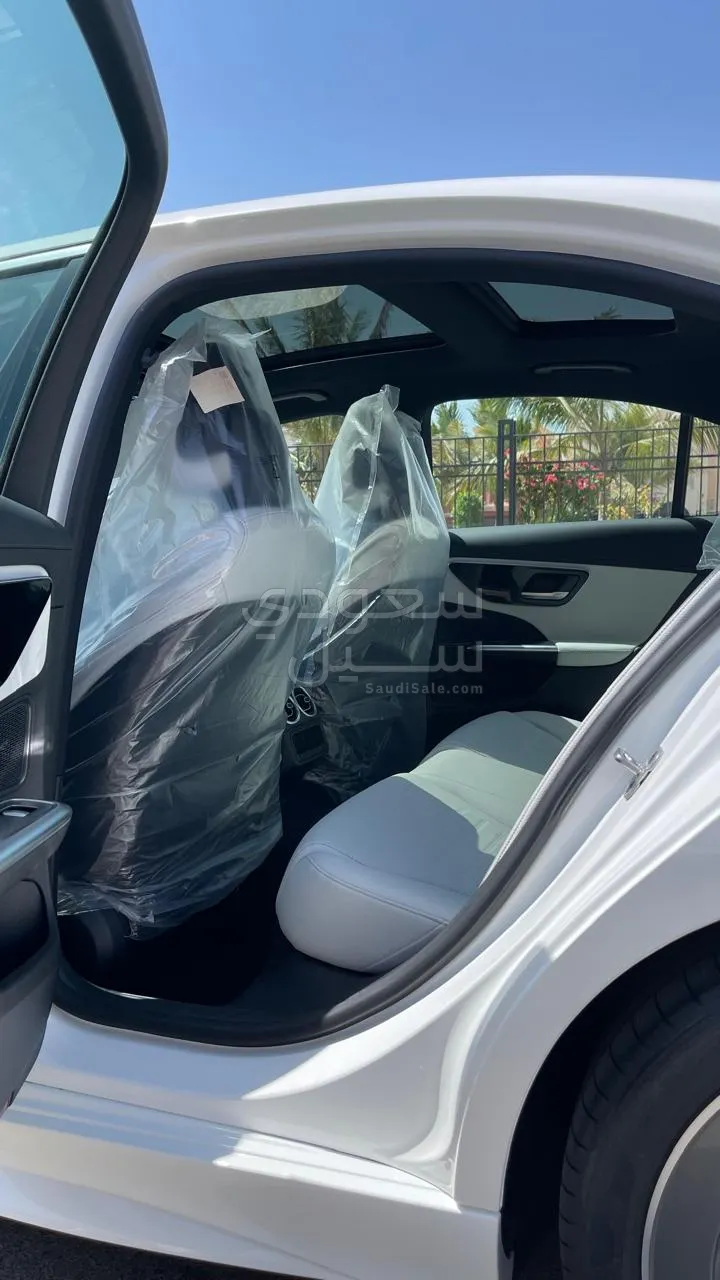 2025 مرسيدس - بنز سي 200 أي إم جي