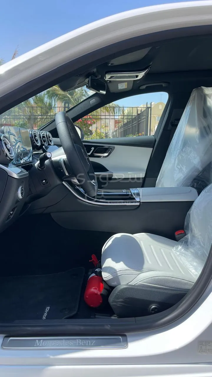 2025 مرسيدس - بنز سي 200 أي إم جي