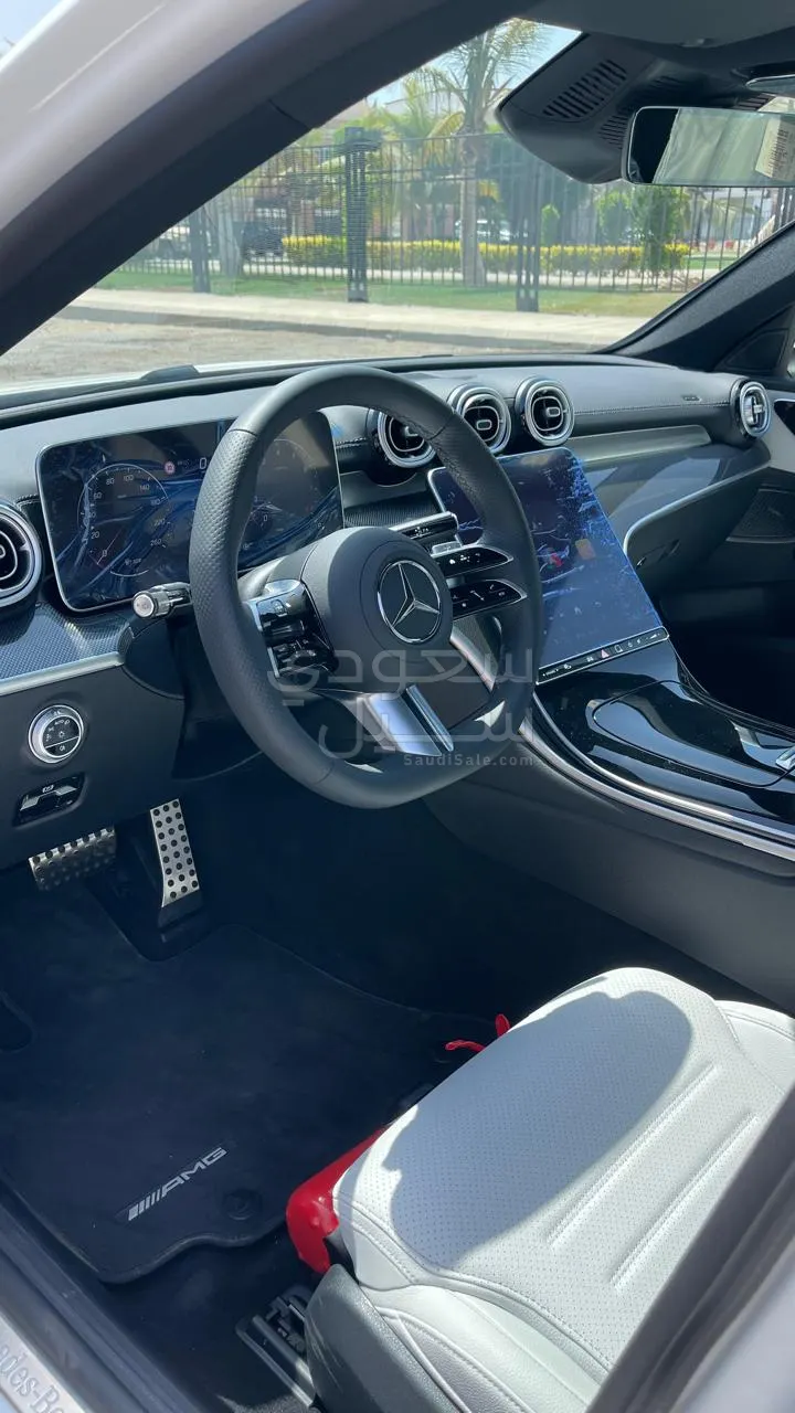 2025 مرسيدس - بنز سي 200 أي إم جي