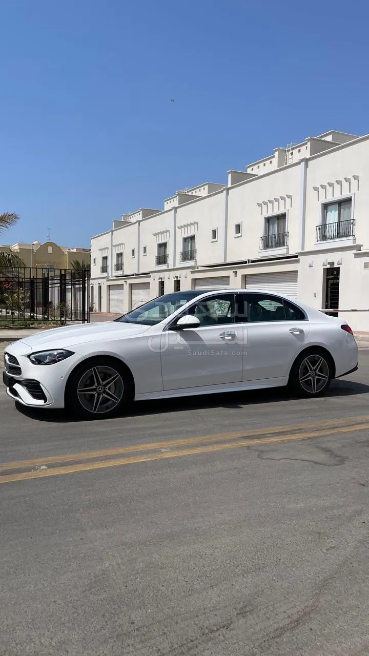 2025 مرسيدس - بنز سي 200 أي إم جي