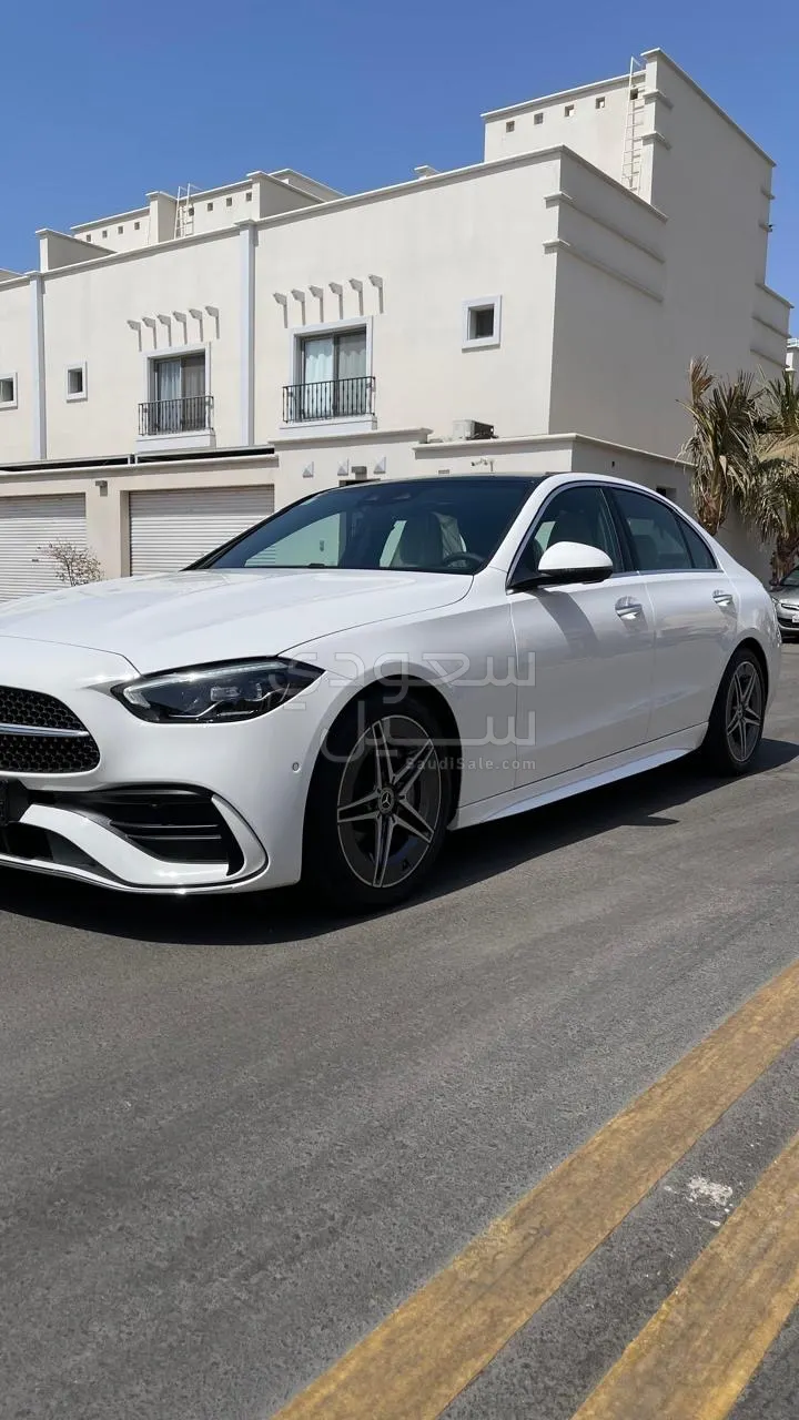 2025 مرسيدس - بنز سي 200 أي إم جي