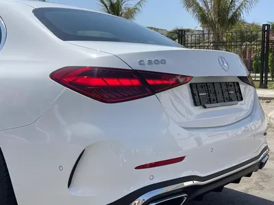 2025 مرسيدس - بنز سي 200 أي إم جي