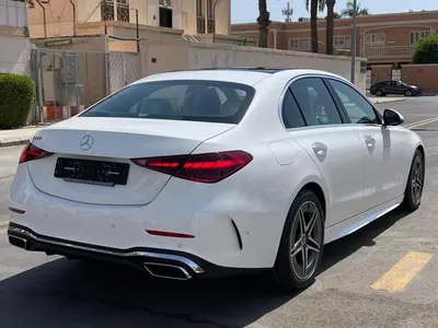 2025 مرسيدس - بنز سي 200 أي إم جي