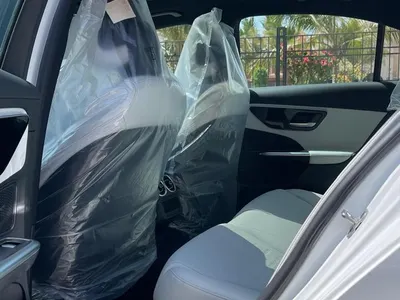 2025 مرسيدس - بنز سي 200 أي إم جي