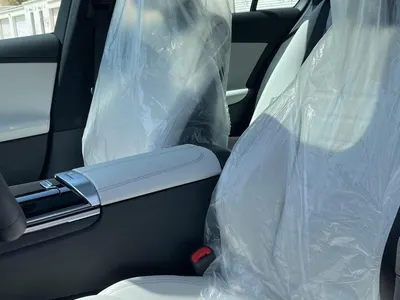 2025 مرسيدس - بنز سي 200 أي إم جي