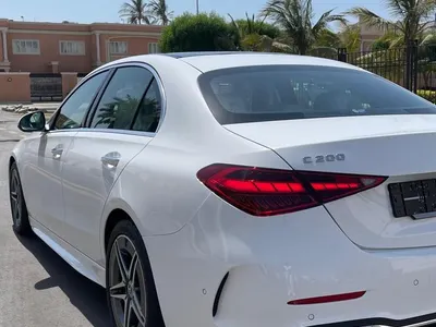 2025 مرسيدس - بنز سي 200 أي إم جي