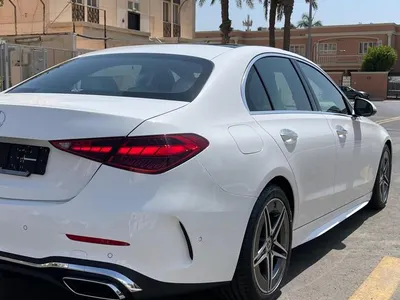 2025 مرسيدس - بنز سي 200 أي إم جي