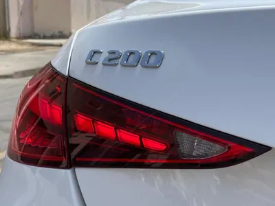 2025 مرسيدس - بنز سي 200 أي إم جي
