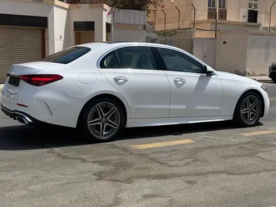 2025 مرسيدس - بنز سي 200 أي إم جي
