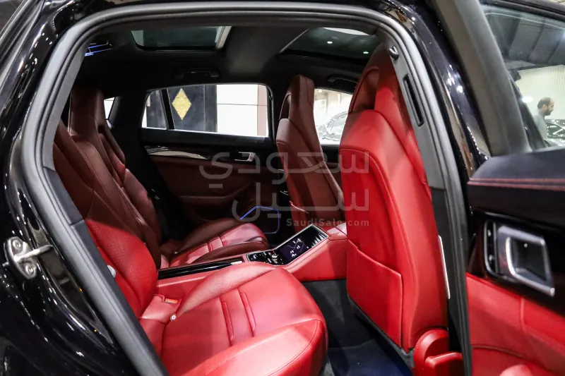 2018 Porsche Panamera 4S
