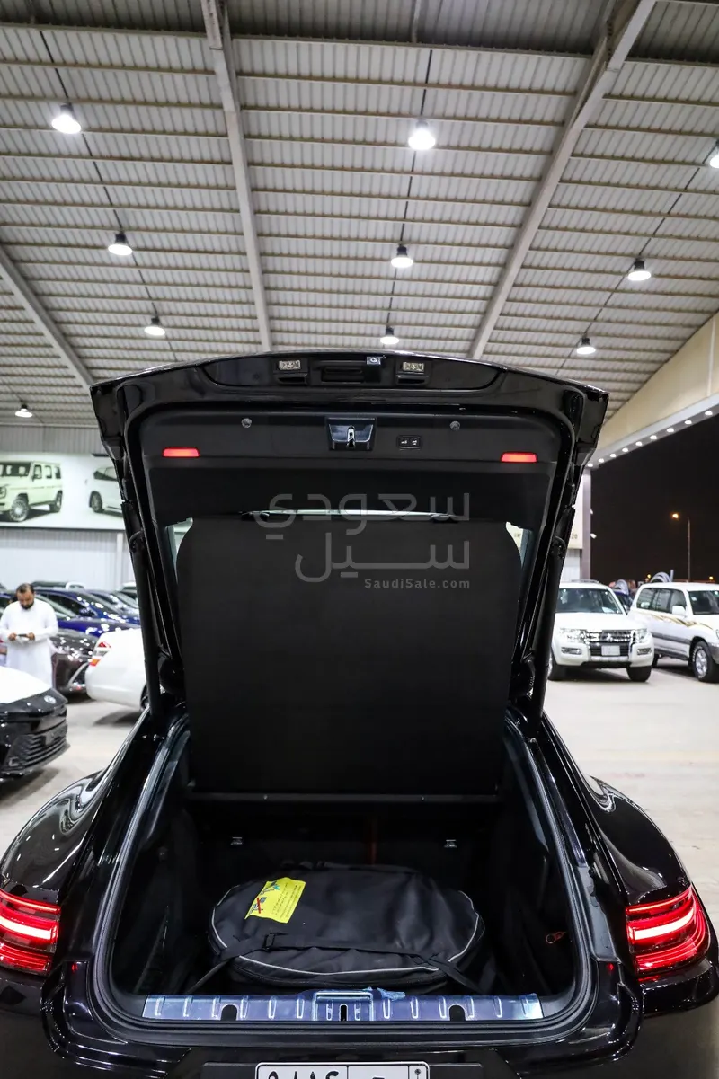 2018 Porsche Panamera 4S