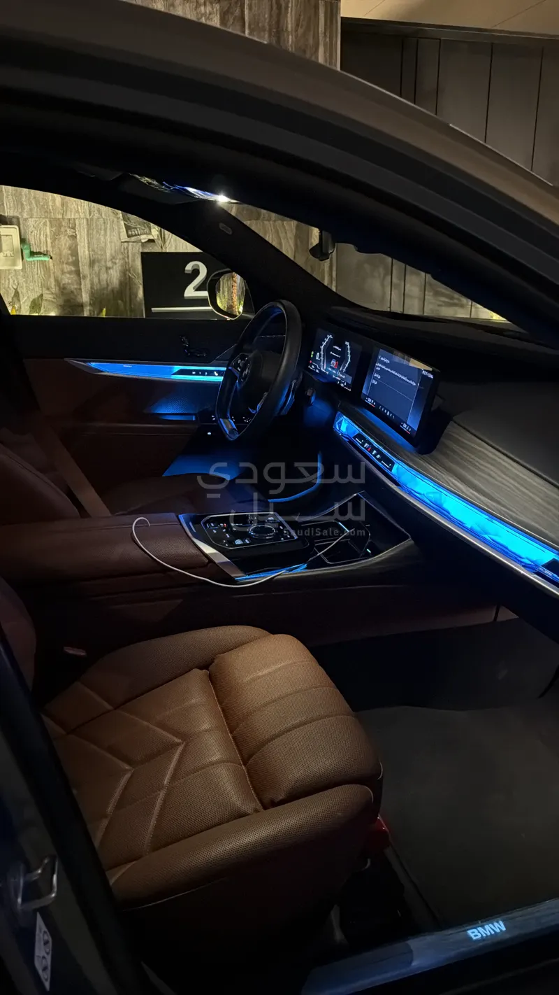 2024 BMW 7 Series 735Li