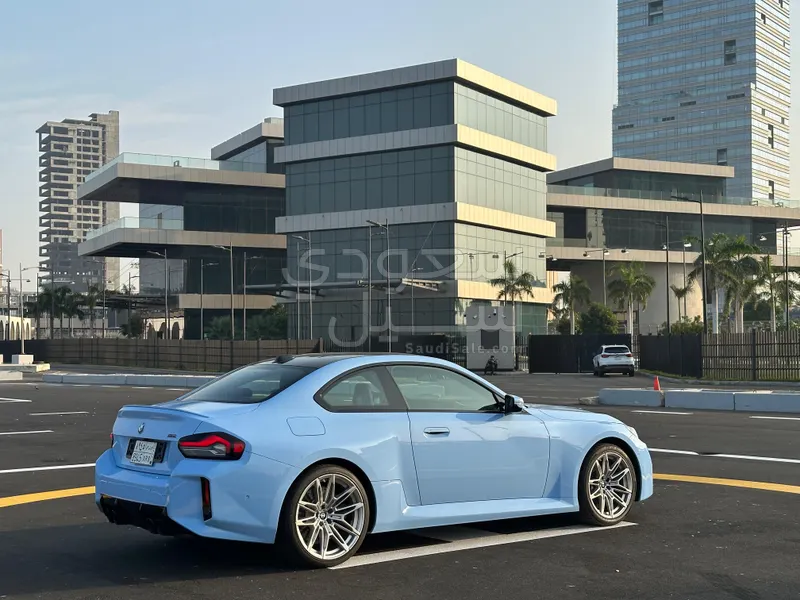 2025 بي ام دبليو الفئة ام إم 2