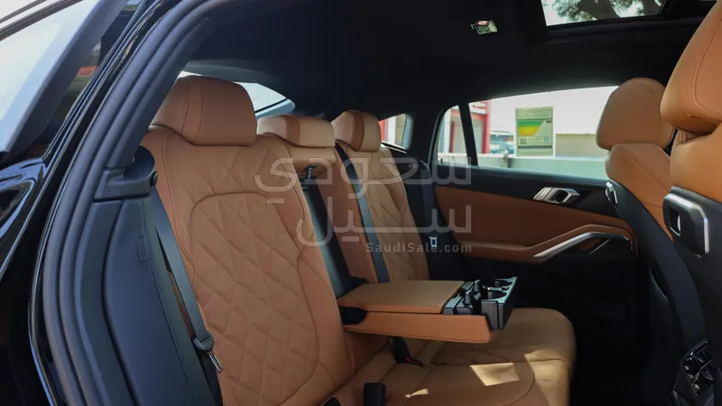 2026 بي ام دبليو الفئة اكس 6 إم