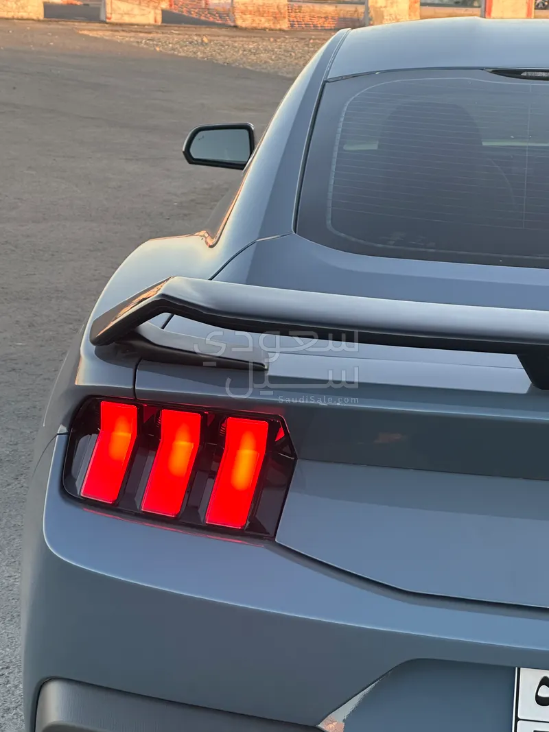 2025 فورد موستانغ