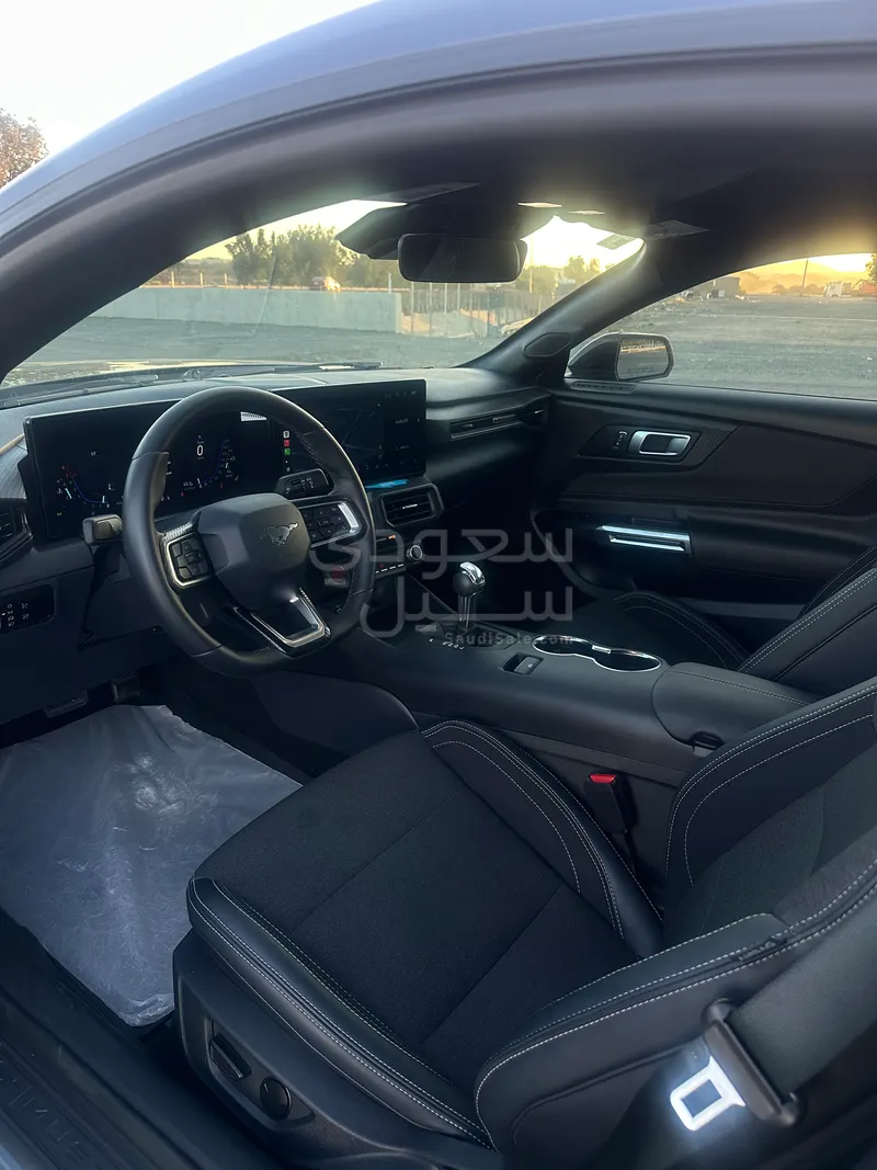 2025 فورد موستانغ