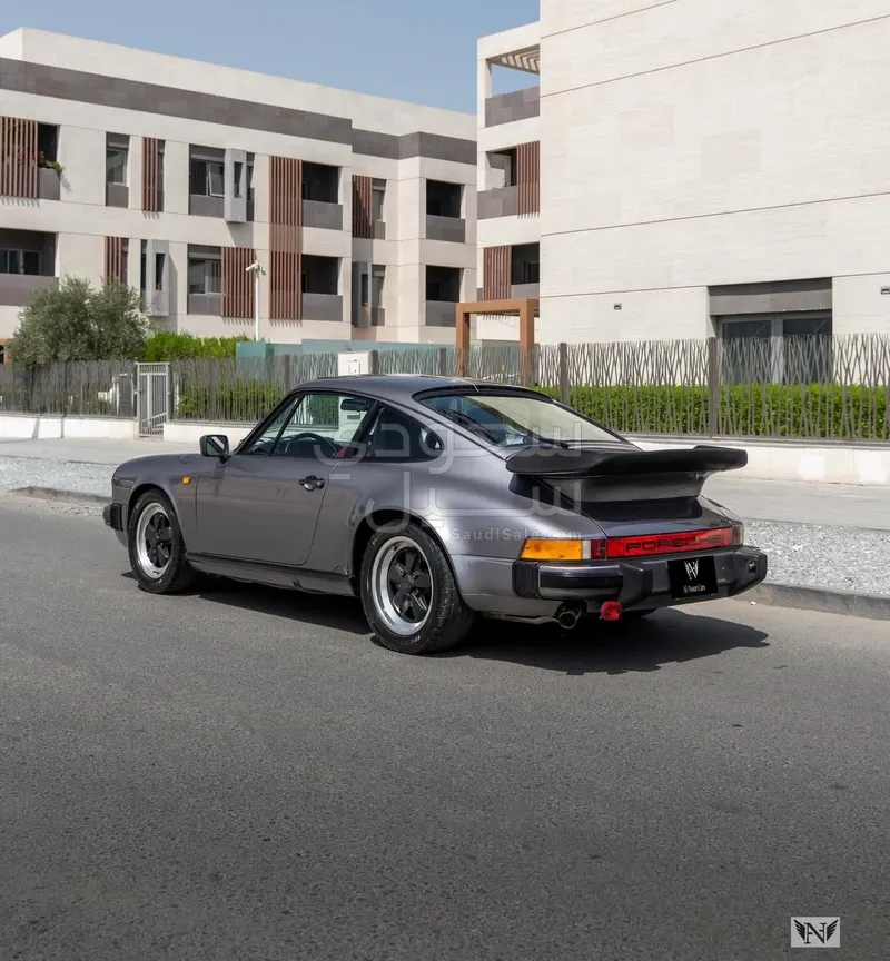 1986 Porsche 911 Carrera