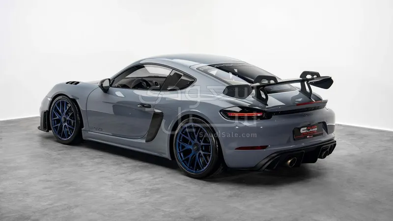 2022 Porsche Cayman GT4 RS