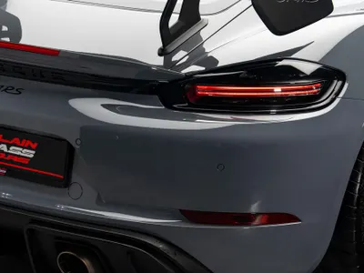 2022 Porsche Cayman GT4 RS