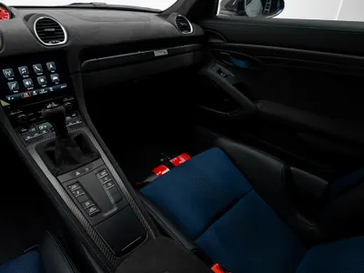 2022 Porsche Cayman GT4 RS